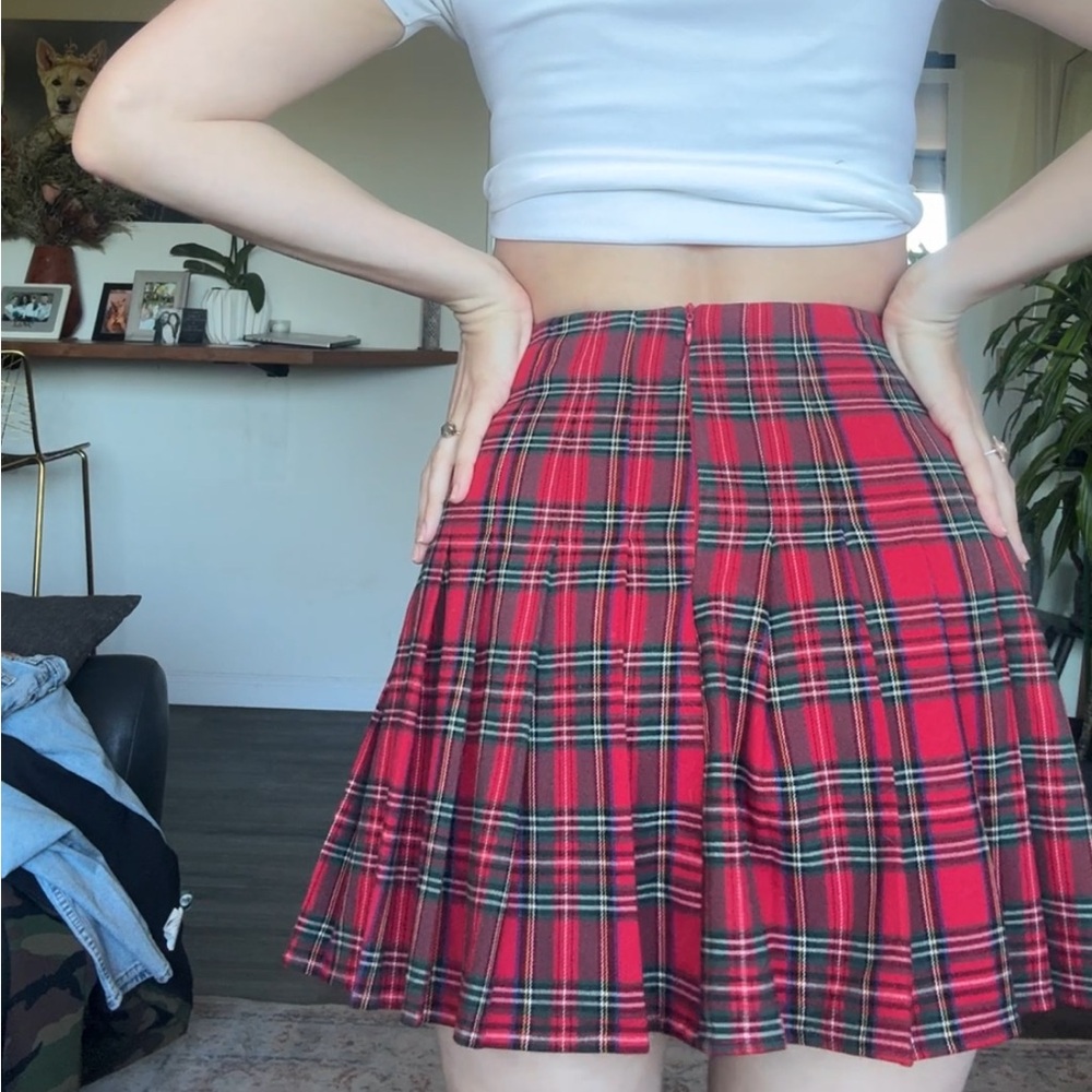 Brandy melville classic plaid skater style grunge / preppy mini skirt